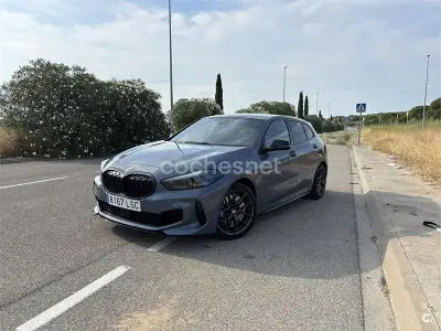 Usado BMW M135 M Sport 306 CV (225 kW) 2021 Gris / plata Utilitario