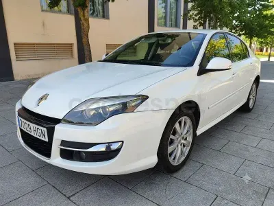 Usado Renault Laguna III Dynamique 130 CV (95 kW) 2011 Blanco Berlina
