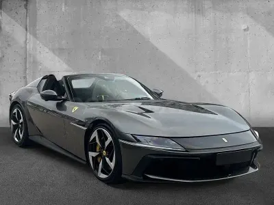 Nuevo Ferrari 12 Cilindri 830 CV (610 kW) 2026 Gris / plata Descapotable
