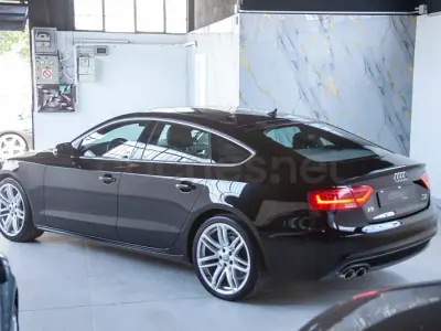 Usado Audi A5 Sportback S-Line 190 CV (139 kW) 2016 Negro Utilitario