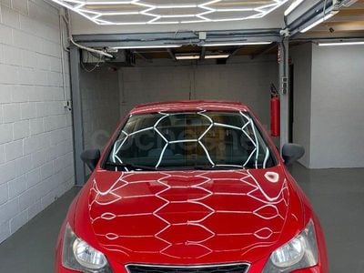 Usado Seat Ibiza SC Reference 70 CV (51 kW) 2014 Rojo Utilitario
