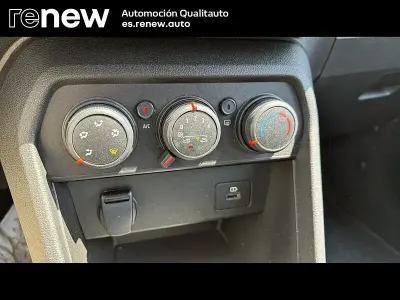 Usado Dacia Sandero Expression 90 CV (66 kW) 2023 Azul Berlina