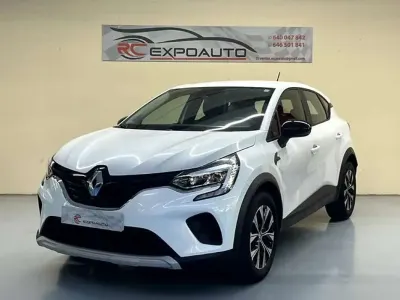 Używany Renault Captur Evolution 101 KM (74 kW) 2023 Biały SUV