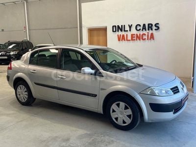 Gris / plata Usado 2005 Renault Mégane II Authentique Berlina | 3290 € (Precio justo)