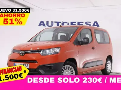 Usado Toyota Proace City City 131 CV (96 kW) 2023 Rojo Monovolumen