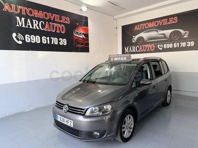 Usado VW Touran Advance 105 CV (77 kW) 2012 Gris / plata Monovolumen