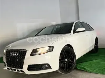Usado Audi A4 143 CV (105 kW) 2011 Blanco Familiar