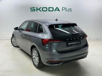 Gris Usado 2025 Skoda Scala Selection Utilitario | 24.400 € (Un poco caro)