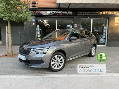 Usado Skoda Kamiq Style 150 CV (110 kW) 2023 Gris / plata SUV