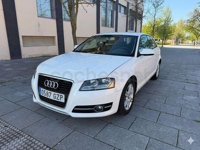 Usado Audi A3 Attraction 105 CV (77 kW) 2010 Blanco Utilitario