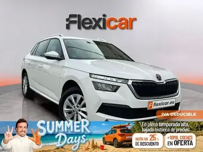Usado Skoda Kamiq Selection 95 CV (69 kW) 2023 Blanco SUV