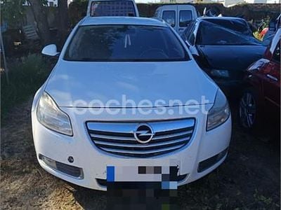 Usado Opel Insignia Edition 130 CV (95 kW) 2010 Blanco Familiar