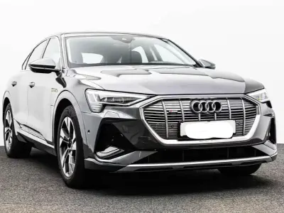 Usado Audi e-tron Sportback S-Line 300 kW (408 CV) 2022 Eléctrico SUV