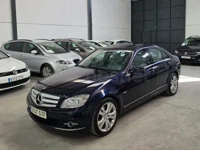 Usado Mercedes C200 Edition 136 CV (100 kW) 2010 Azul Berlina