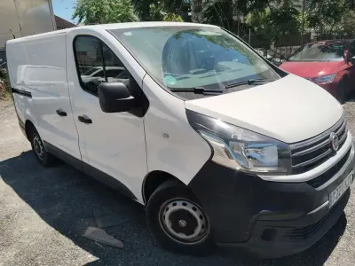 Usado Renault Trafic 120 CV (88 kW) 2019 Monovolumen