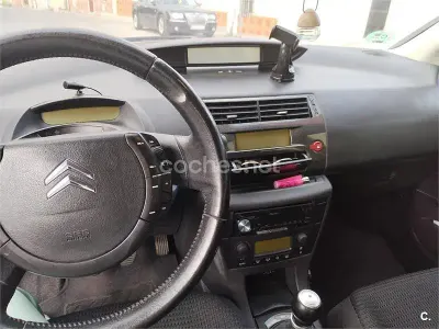 Usado Citroën C4 Exclusive 110 CV (80 kW) 2006 Verde Berlina