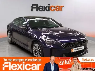 Usado Kia Stinger GT-Line 200 CV (147 kW) 2019 Azul Utilitario