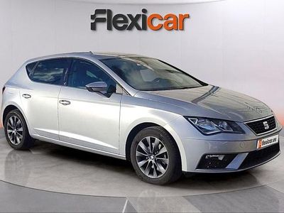 Usado Seat Leon ST Style 131 CV (96 kW) 2020 Gris Familiar
