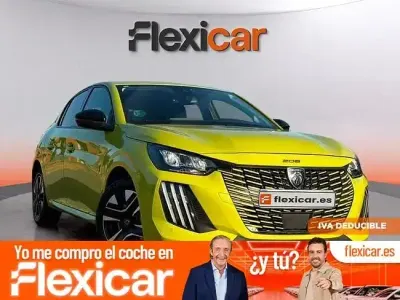 Usado Peugeot 208 Allure 110 CV (80 kW) 2025 Amarillo Utilitario