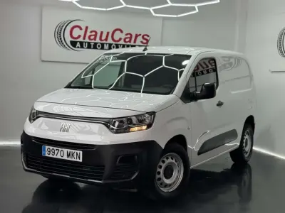 Usado Fiat Doblò 102 CV (75 kW) 2023 Blanco Monovolumen
