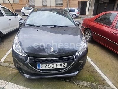 Usado Peugeot 208 Active 82 CV (60 kW) 2014 Gris / plata Utilitario