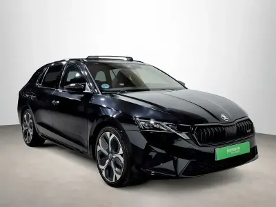 Usado Skoda Octavia RS 265 CV (194 kW) 2025 Negro Familiar