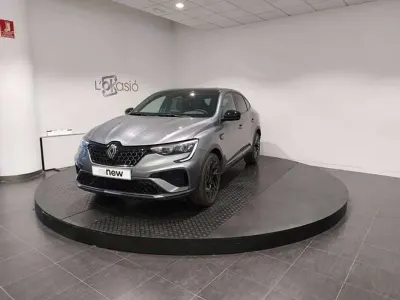 Usado Renault Arkana Esprit Alpine 94 CV (69 kW) 2024 Gris SUV