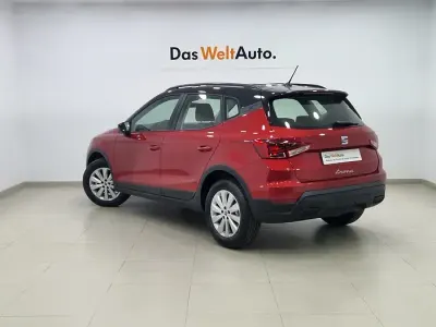 Usado Seat Arona Style 115 CV (84 kW) 2025 Rojo SUV