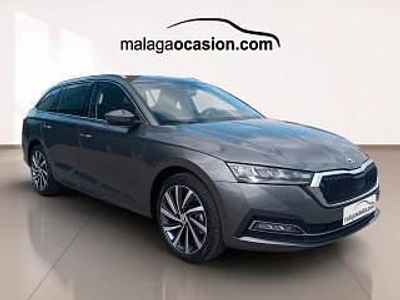 Gris Usado 2025 Skoda Octavia Selection Familiar | 33.990 € (Precio justo)