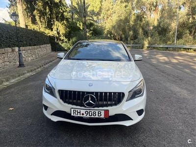 Blanco Usado 2016 Mercedes CLA180 AMG line Berlina | 19.100 € (Precio justo)