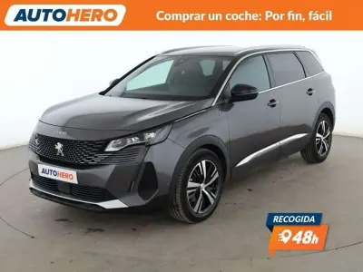 Usado Peugeot 5008 GT 179 CV (131 kW) 2021 Gris SUV