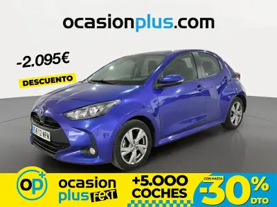 Begagnad Toyota Yaris Hybrid Active 116 HK (85 kW) 2024 Blå Sedan