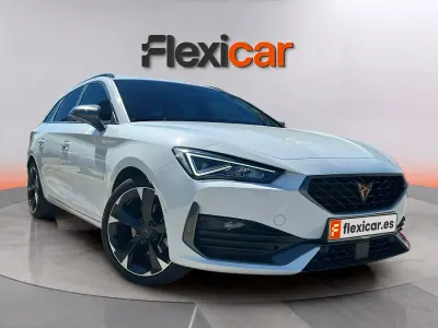 Usado Cupra Leon 150 CV (110 kW) 2023 Blanco Familiar