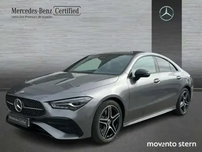 Usado Mercedes CLA200 163 CV (119 kW) 2025 Gris Coupe