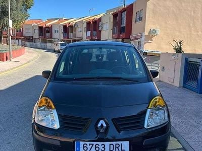Usado Renault Modus Dynamique 82 CV (60 kW) 2006 Negro Monovolumen
