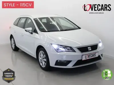 Usado Seat Leon ST Style 115 CV (84 kW) 2020 Blanco Familiar