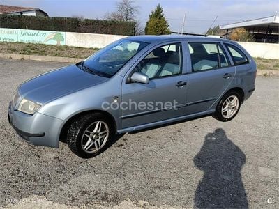 Azul Usado 2002 Skoda Fabia Comfort Familiar | 2000 € (Precio justo)