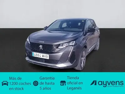 Usado Peugeot 3008 Allure 225 CV (165 kW) 2023 Gris SUV