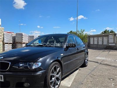 Begagnad BMW 320 Sport Line 150 HK (110 kW) 2003 Svart Sedan