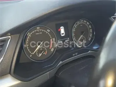 Begagnad Skoda Superb Ambition 150 HK (110 kW) 2018 Vit Kombi