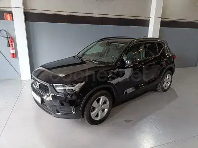 Usado Volvo XC40 Momentum 129 CV (94 kW) 2021 Negro SUV