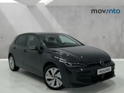 Usado VW Golf VIII 115 HP (84 kW) 2025 Cinzento Sedan