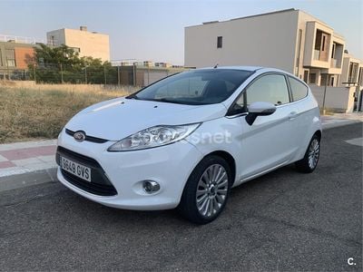 Blanco Usado 2010 Ford Fiesta Titanium Utilitario | 3600 € (Buen precio)