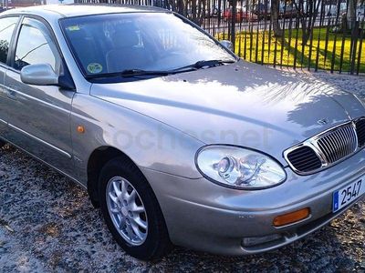 Usado Chevrolet Leganza CDX 126 CV (92 kW) 2003 Beige Berlina