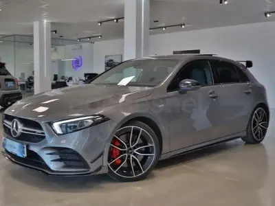 Usado Mercedes A35 AMG 306 CV (225 kW) 2022 Gris / plata Berlina