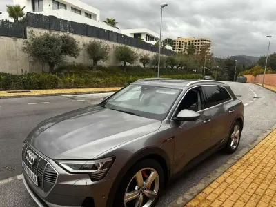 Käytetty Audi e-tron