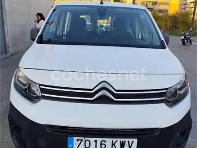 Käytetty Citroën Berlingo Live 75 HP (55 kW) 2019 Valkoinen Tila-auto