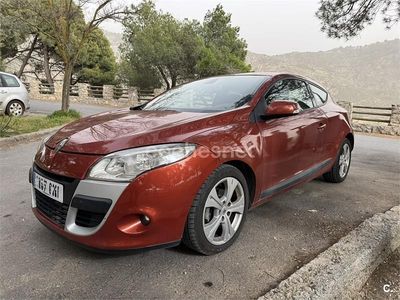 Usado Renault Mégane 110 CV (80 kW) 2009 Naranja Berlina
