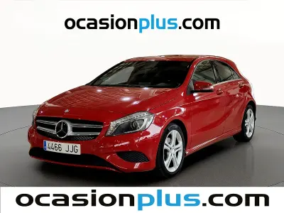 Usado Mercedes A200 Urban 136 CV (100 kW) 2015 Rojo Utilitario