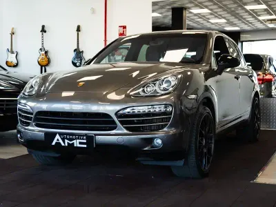 Usado Porsche Cayenne 245 CV (180 kW) 2012 Gris / plata SUV